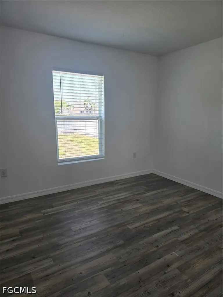 2122 NE 13th Place Cape Coral FL 33909