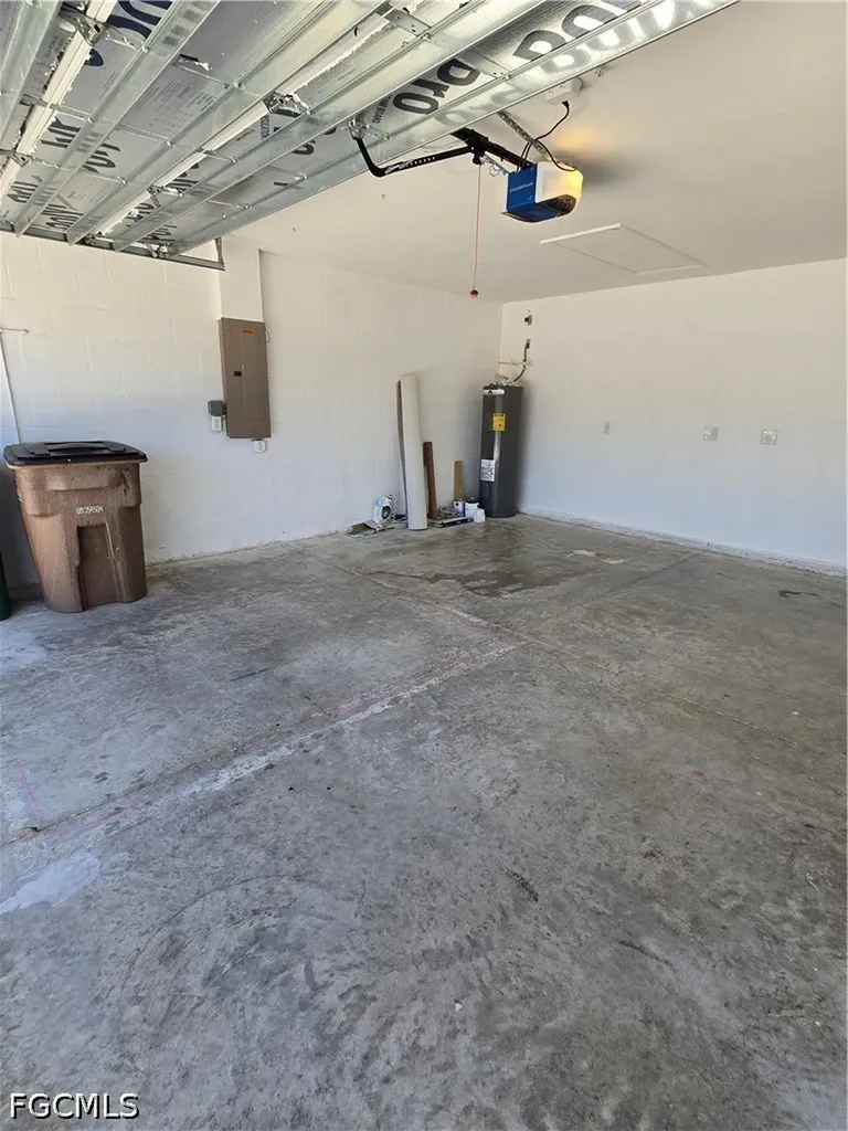 2122 NE 13th Place Cape Coral FL 33909