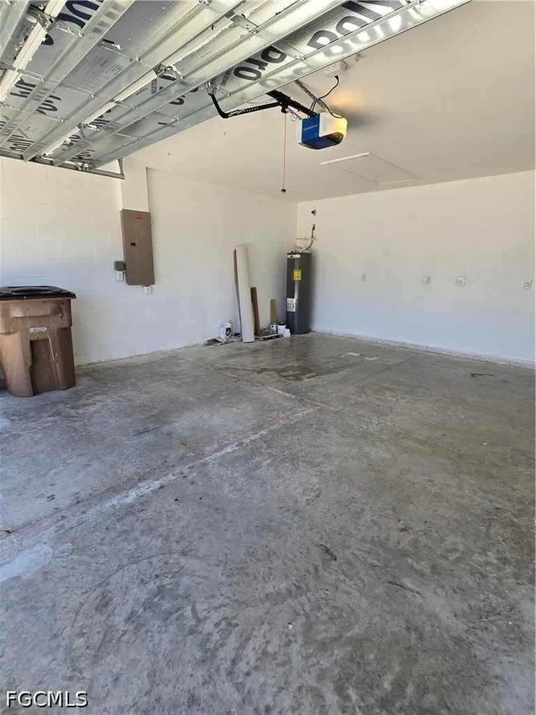 2122 NE 13th Place Cape Coral FL 33909