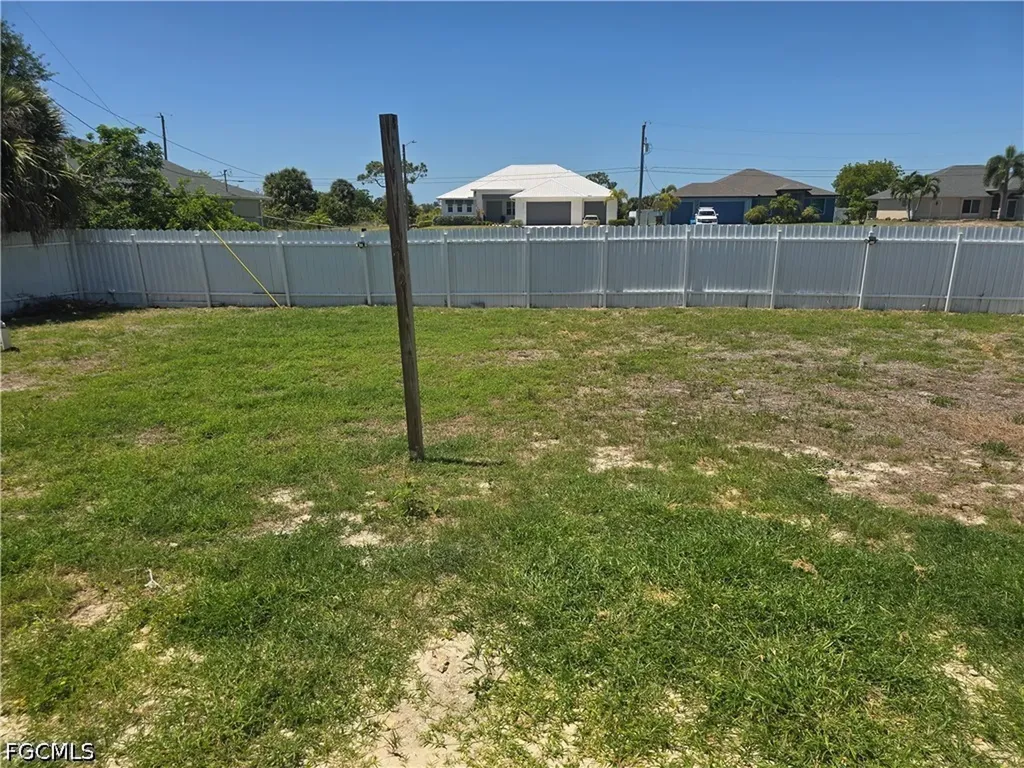 2122 NE 13th Place Cape Coral FL 33909