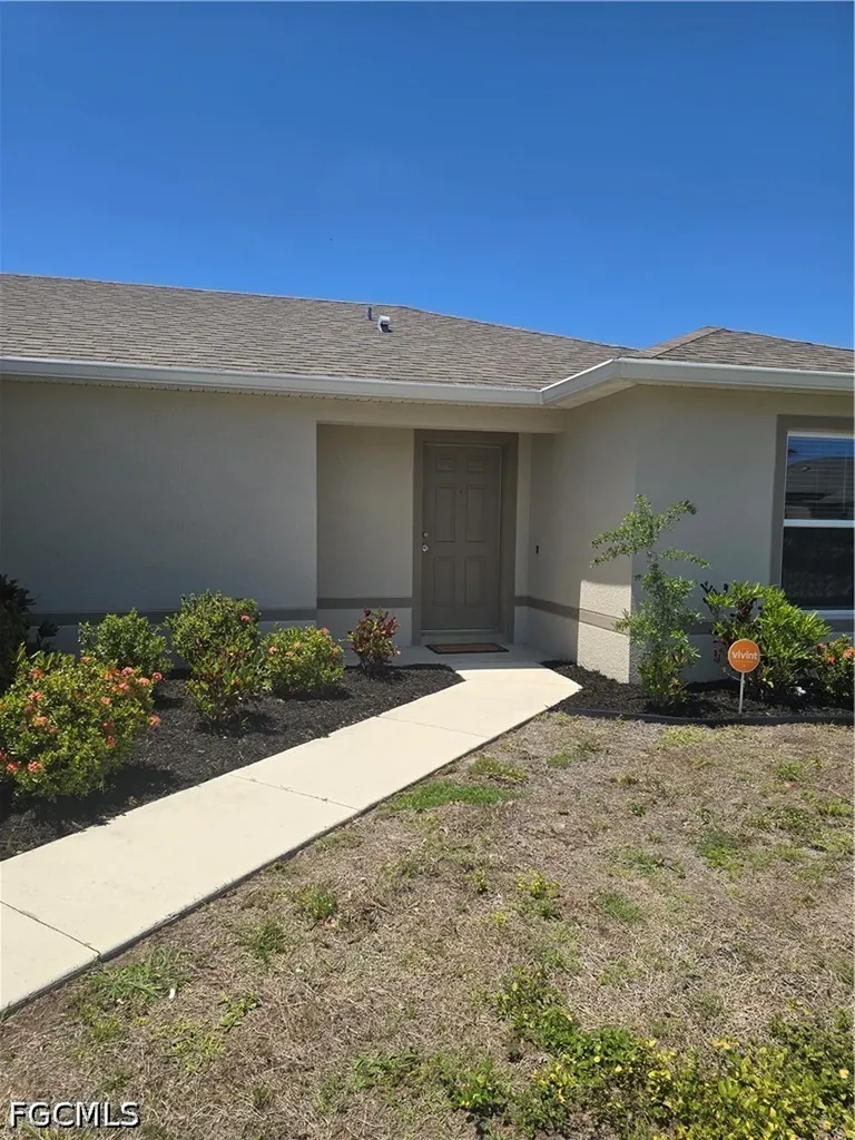 2122 NE 13th Place Cape Coral FL 33909