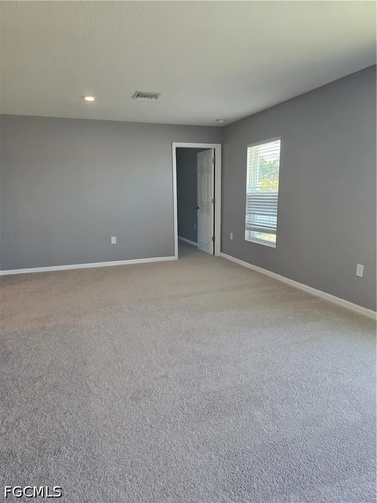 2122 NE 13th Place Cape Coral FL 33909