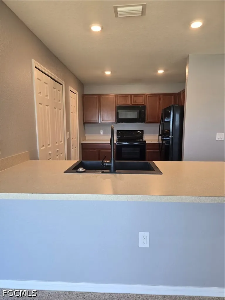 2122 NE 13th Place Cape Coral FL 33909