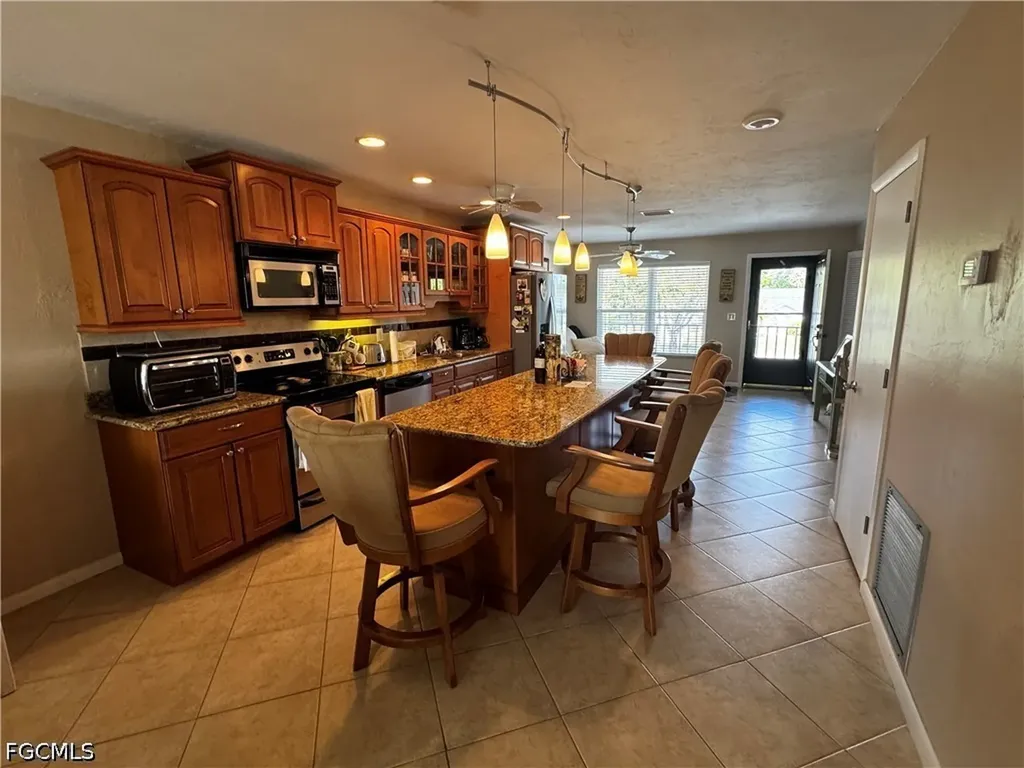 4417 Country Club Boulevard Cape Coral FL 33904