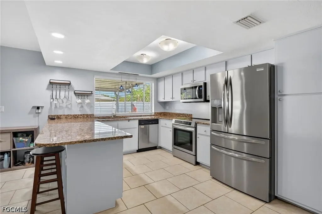 1305 SE 37th Terrace Cape Coral FL 33904
