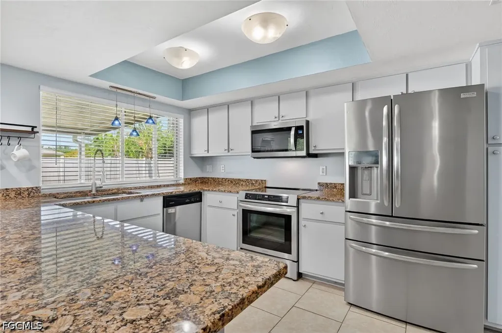 1305 SE 37th Terrace Cape Coral FL 33904