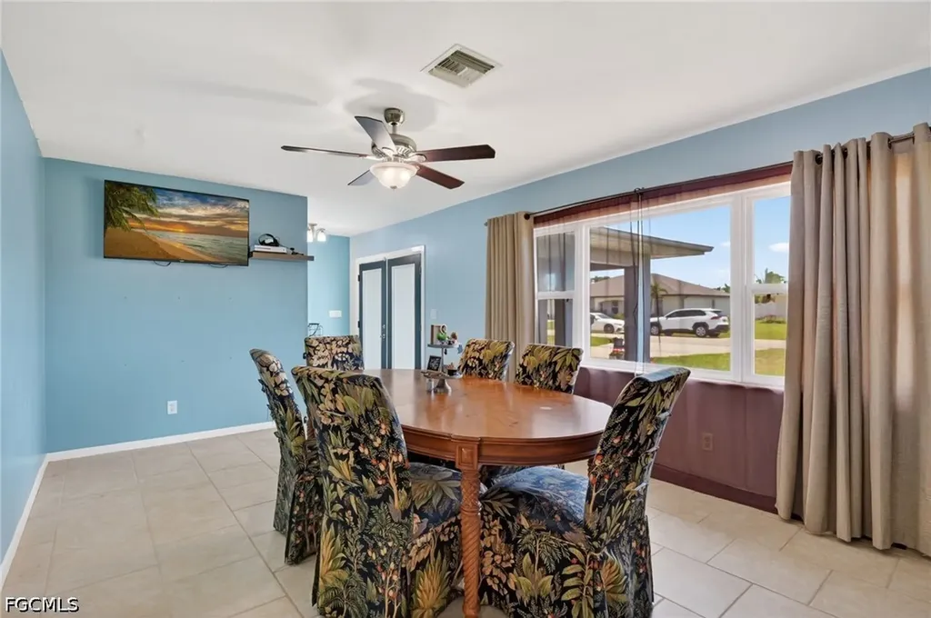 1305 SE 37th Terrace Cape Coral FL 33904