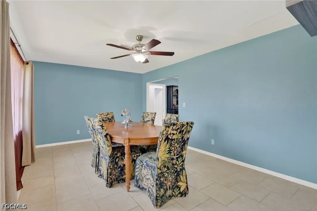 1305 SE 37th Terrace Cape Coral FL 33904