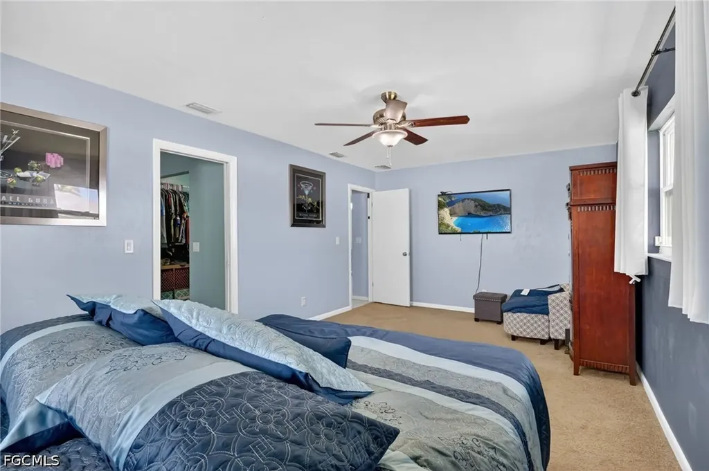 1305 SE 37th Terrace Cape Coral FL 33904