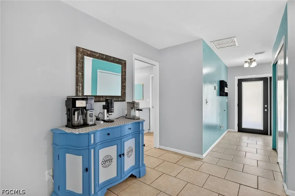 1305 SE 37th Terrace Cape Coral FL 33904