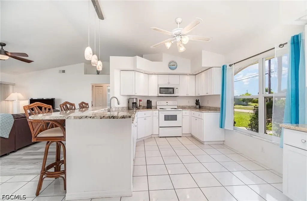 1308 SE 21st Terrace Cape Coral FL 33990