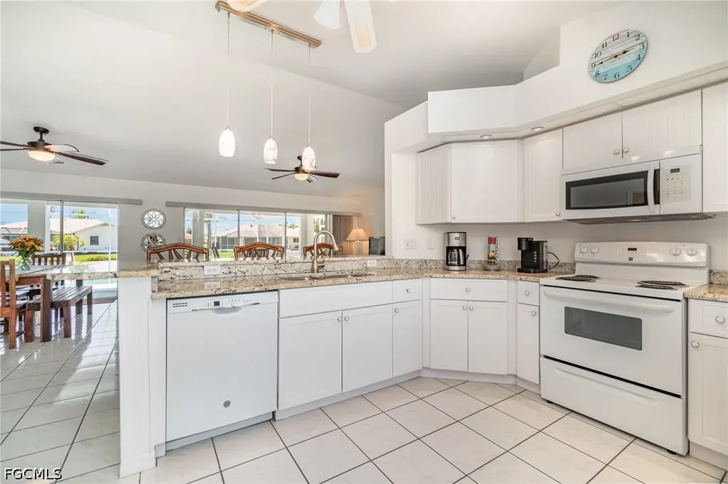 1308 SE 21st Terrace Cape Coral FL 33990