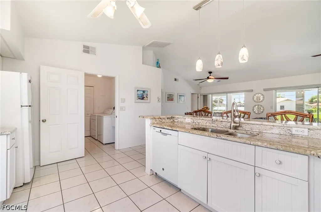 1308 SE 21st Terrace Cape Coral FL 33990