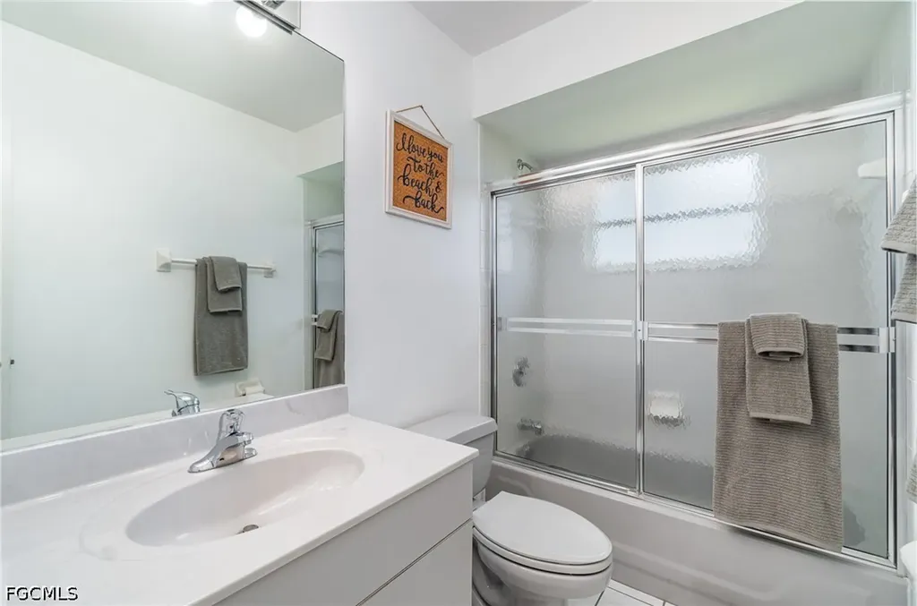 1308 SE 21st Terrace Cape Coral FL 33990