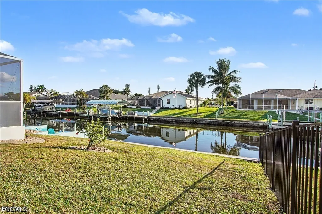 1308 SE 21st Terrace Cape Coral FL 33990