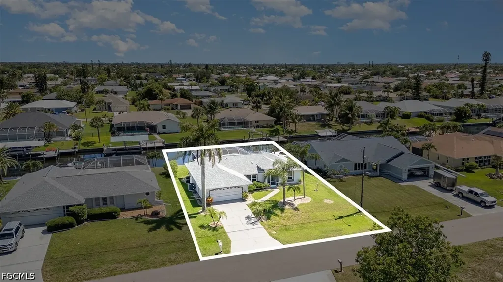 1308 SE 21st Terrace Cape Coral FL 33990