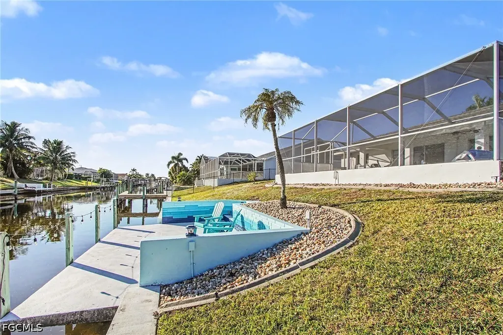 1308 SE 21st Terrace Cape Coral FL 33990