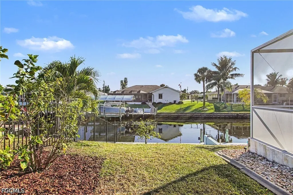 1308 SE 21st Terrace Cape Coral FL 33990
