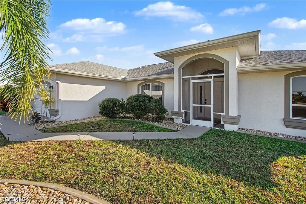1308 SE 21st Terrace Cape Coral FL 33990