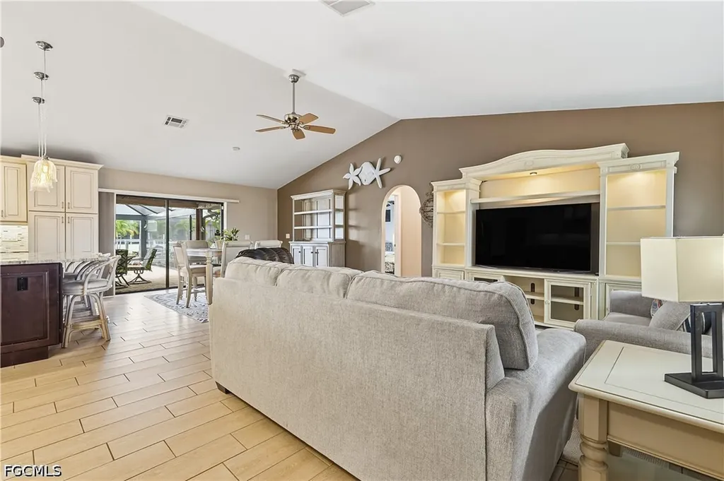 2018 SE 29th Street Cape Coral FL 33904
