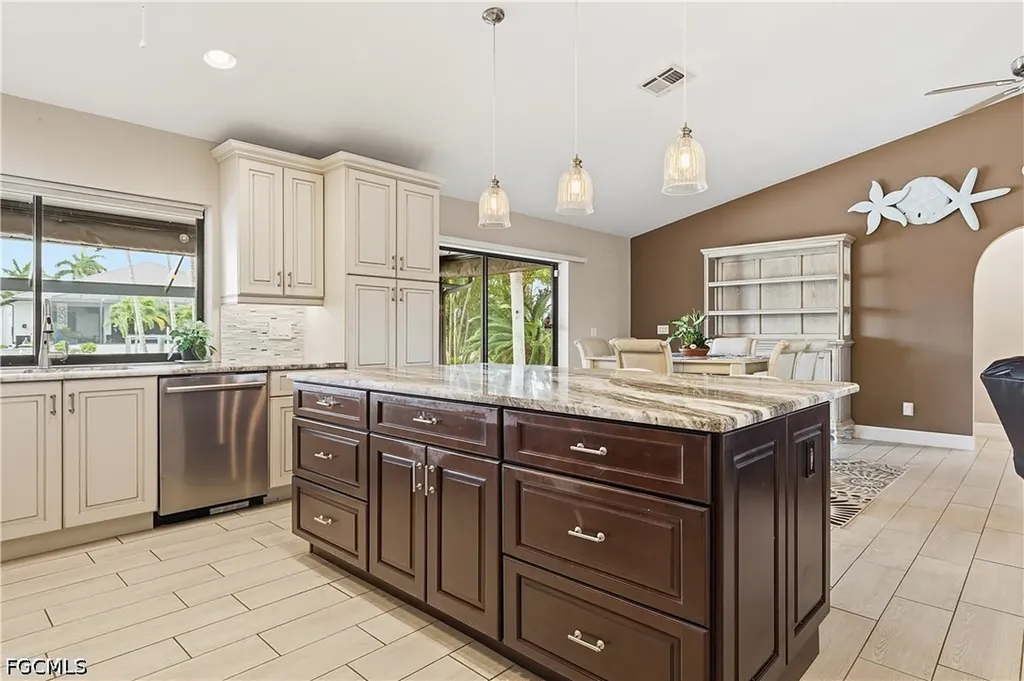 2018 SE 29th Street Cape Coral FL 33904
