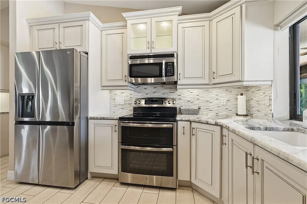 2018 SE 29th Street Cape Coral FL 33904