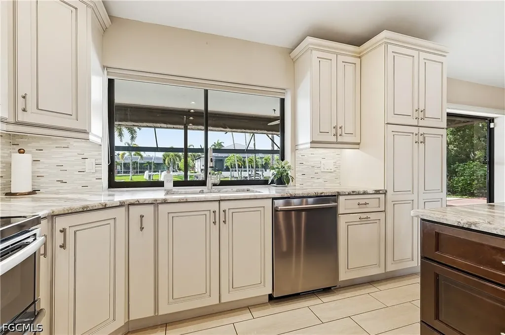 2018 SE 29th Street Cape Coral FL 33904