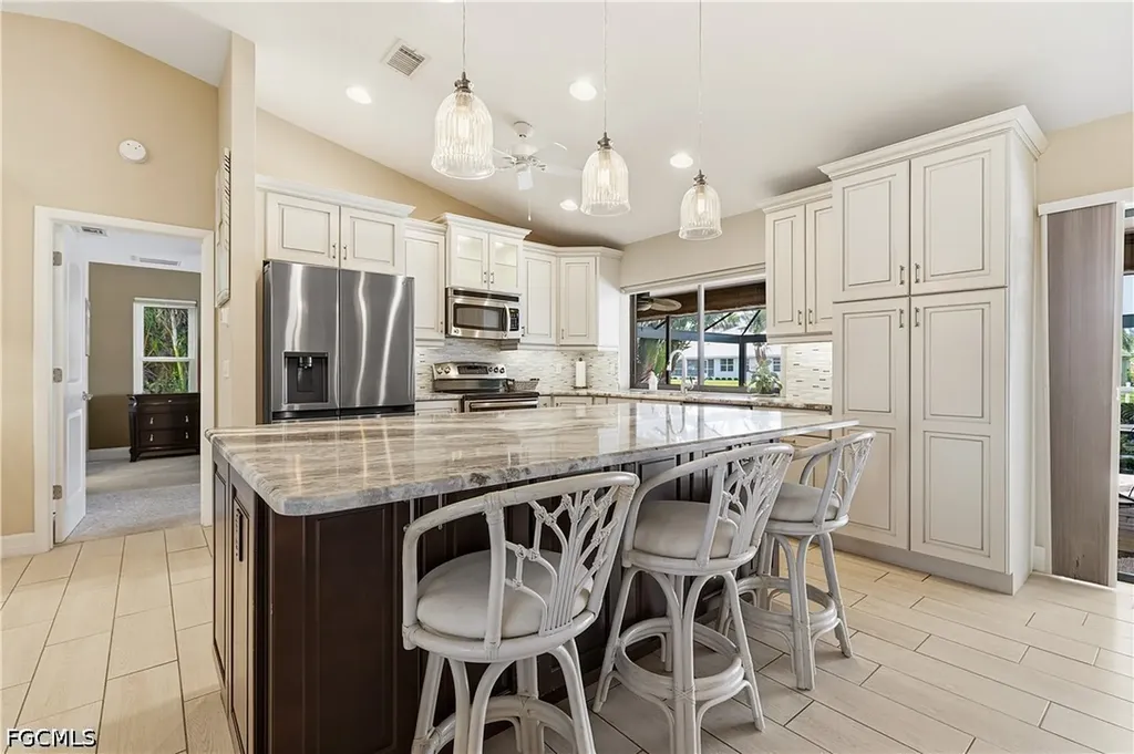 2018 SE 29th Street Cape Coral FL 33904