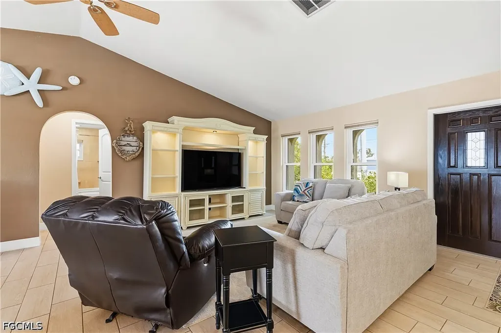 2018 SE 29th Street Cape Coral FL 33904