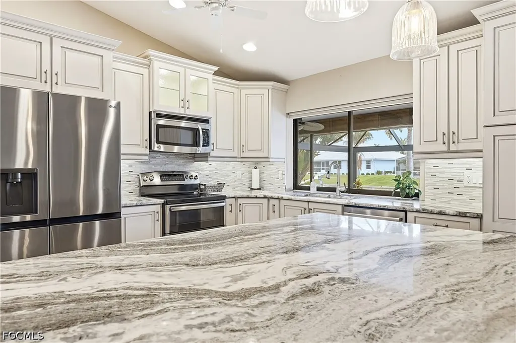 2018 SE 29th Street Cape Coral FL 33904