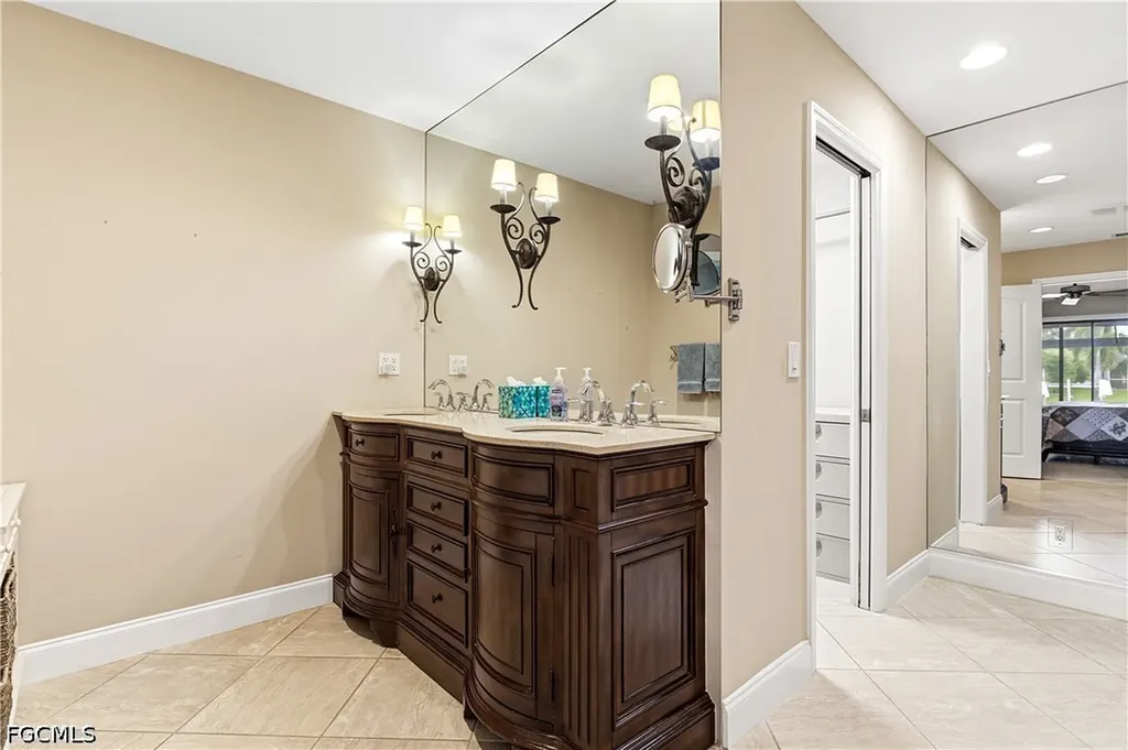 2018 SE 29th Street Cape Coral FL 33904