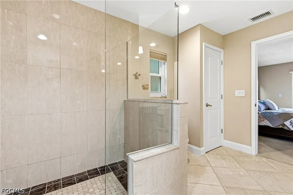 2018 SE 29th Street Cape Coral FL 33904