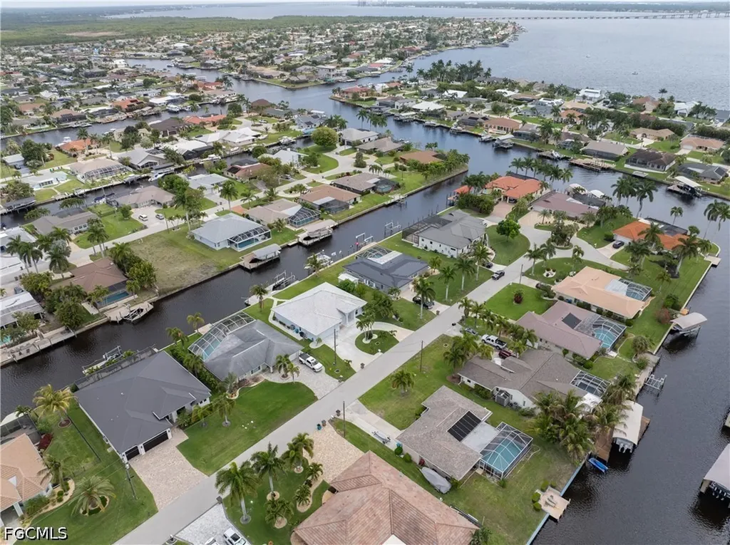 2018 SE 29th Street Cape Coral FL 33904