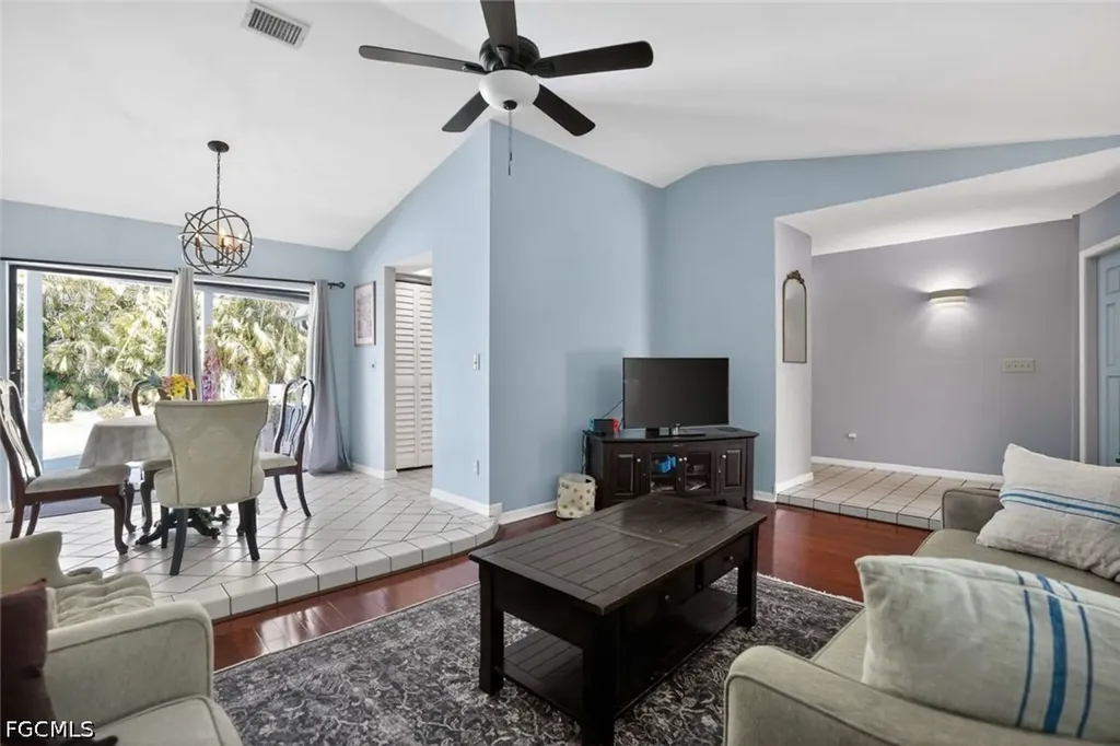 3418 SW 5th Place Cape Coral FL 33914