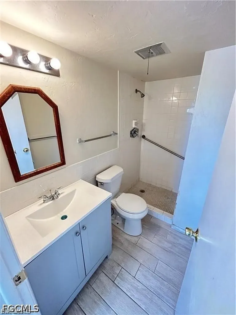 2828 Jackson Street Fort Myers FL 33901