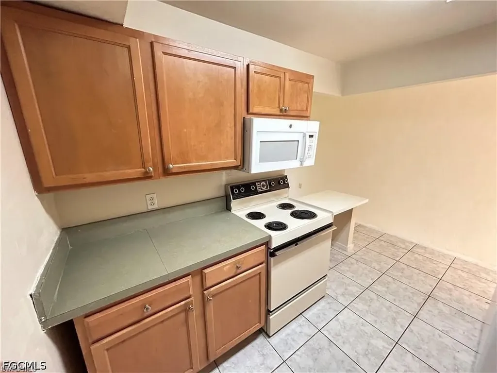 2828 Jackson Street Fort Myers FL 33901