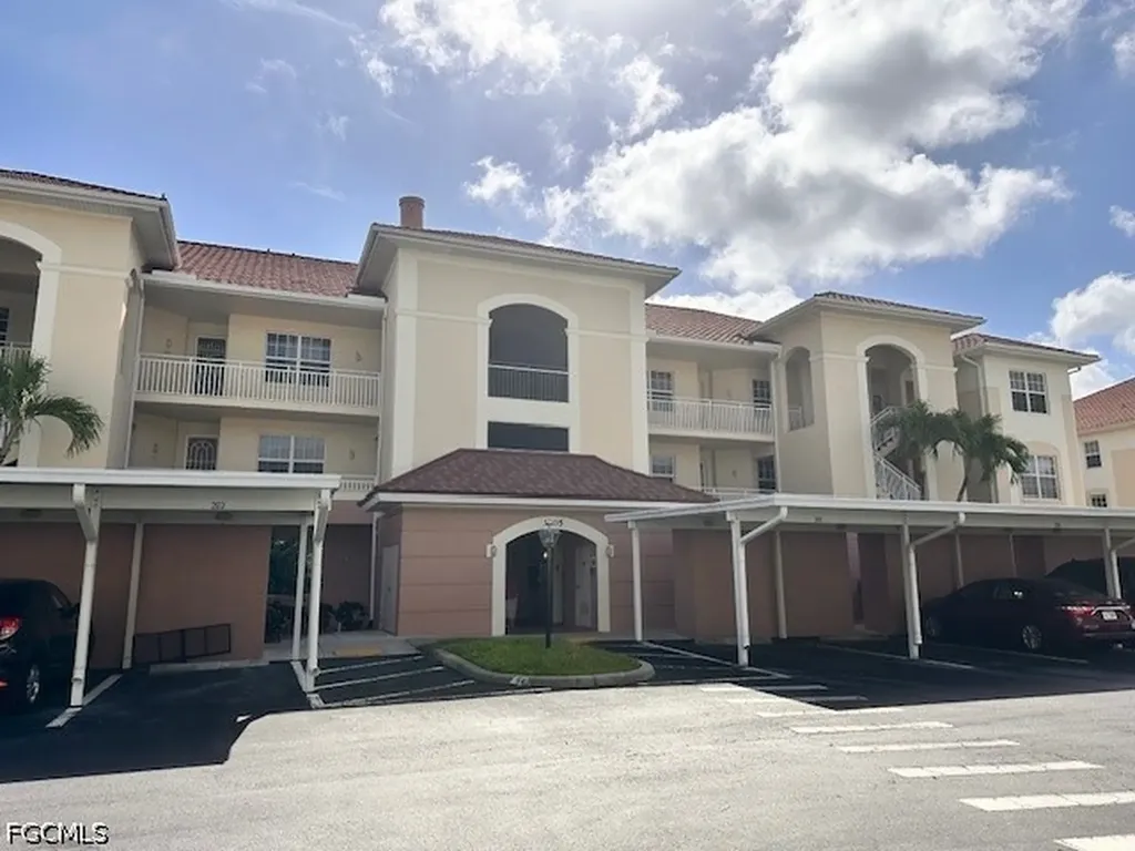 1105 Van Loon Commons Circle Cape Coral FL 33909