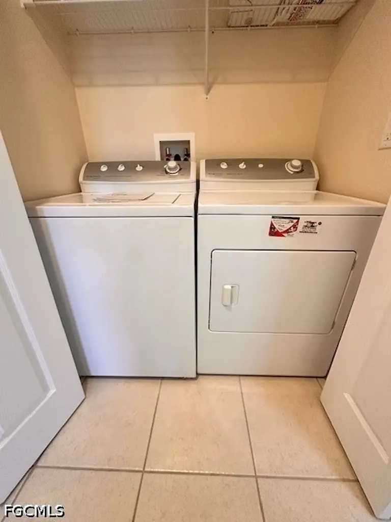 1105 Van Loon Commons Circle Cape Coral FL 33909