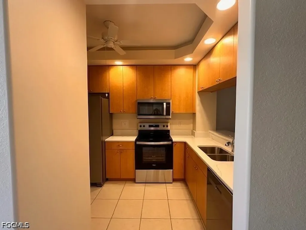 1105 Van Loon Commons Circle Cape Coral FL 33909