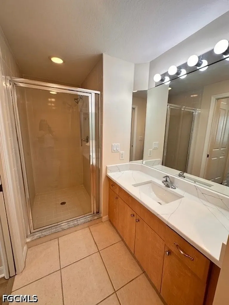 1105 Van Loon Commons Circle Cape Coral FL 33909