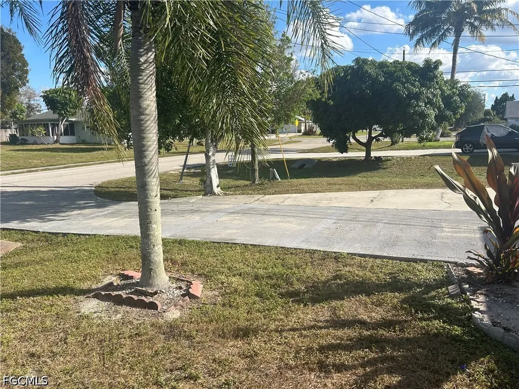 2049 50th Street SW Naples FL 34116
