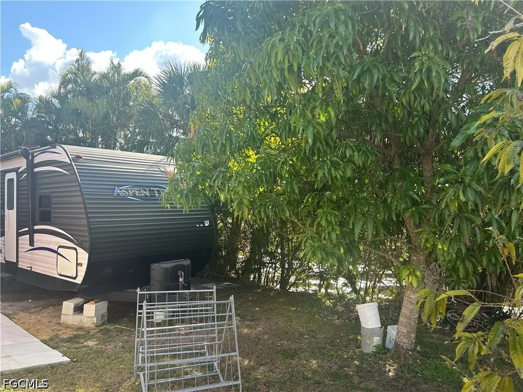 2049 50th Street SW Naples FL 34116
