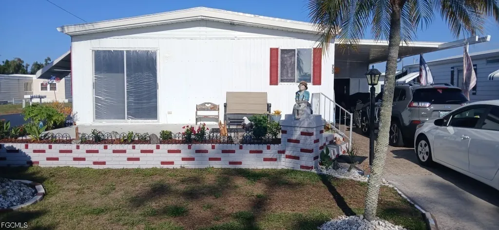733 Leisure Lane North Fort Myers FL 33917