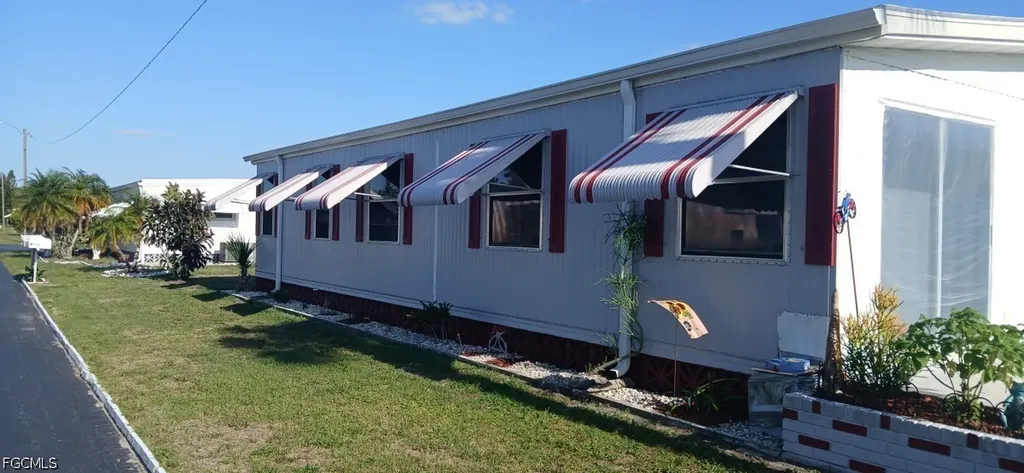733 Leisure Lane North Fort Myers FL 33917