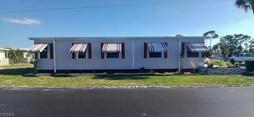 733 Leisure Lane North Fort Myers FL 33917
