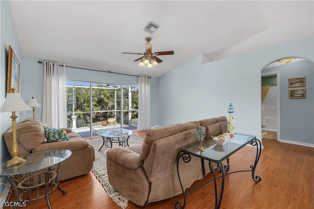 3928 NW 41st Place Cape Coral FL 33993