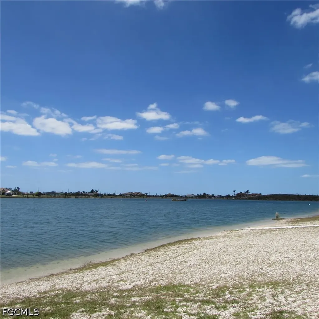 3928 NW 41st Place Cape Coral FL 33993