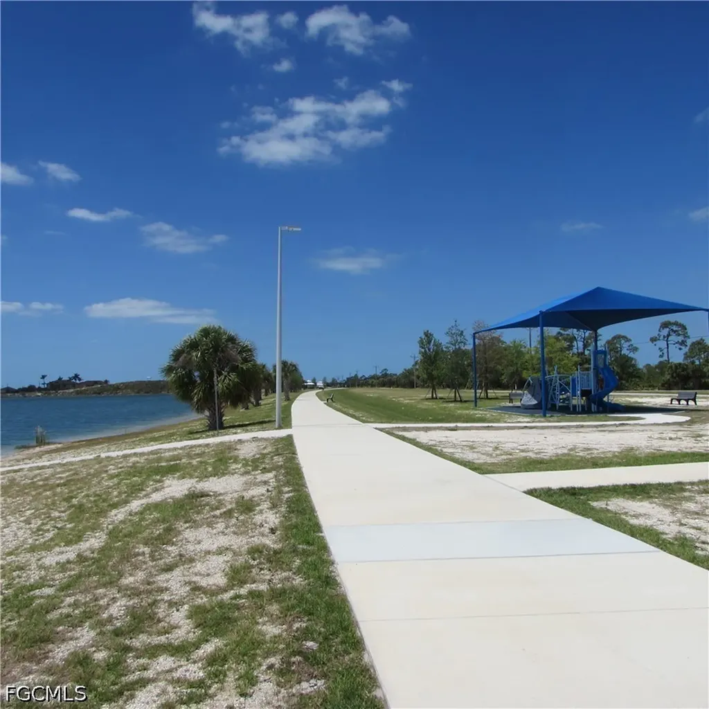 3928 NW 41st Place Cape Coral FL 33993