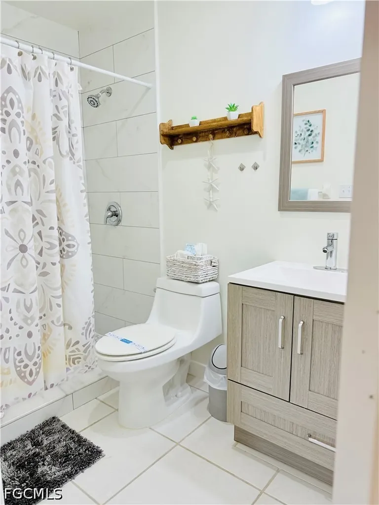 3320 Olympic Drive Naples FL 34105