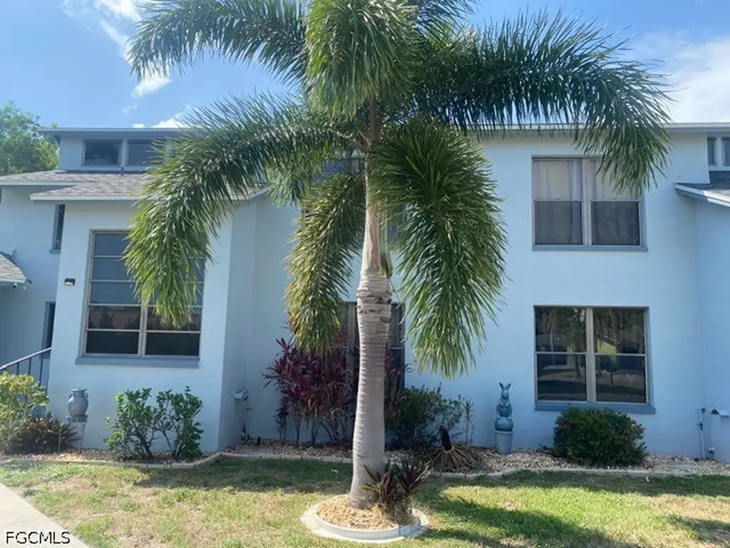 5828 Littlestone Court North Fort Myers FL 33903